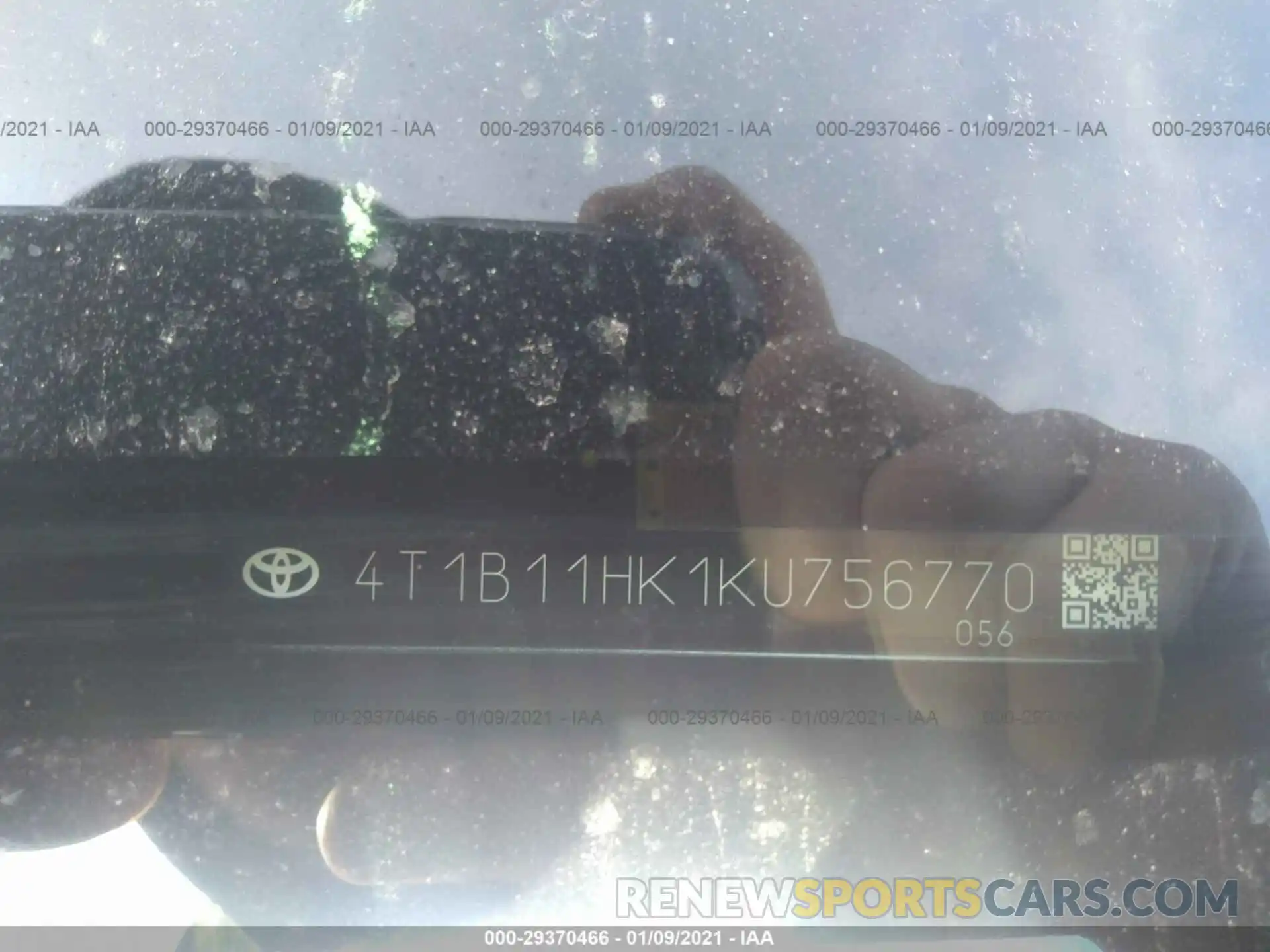 9 Photograph of a damaged car 4T1B11HK1KU756770 TOYOTA CAMRY 2019