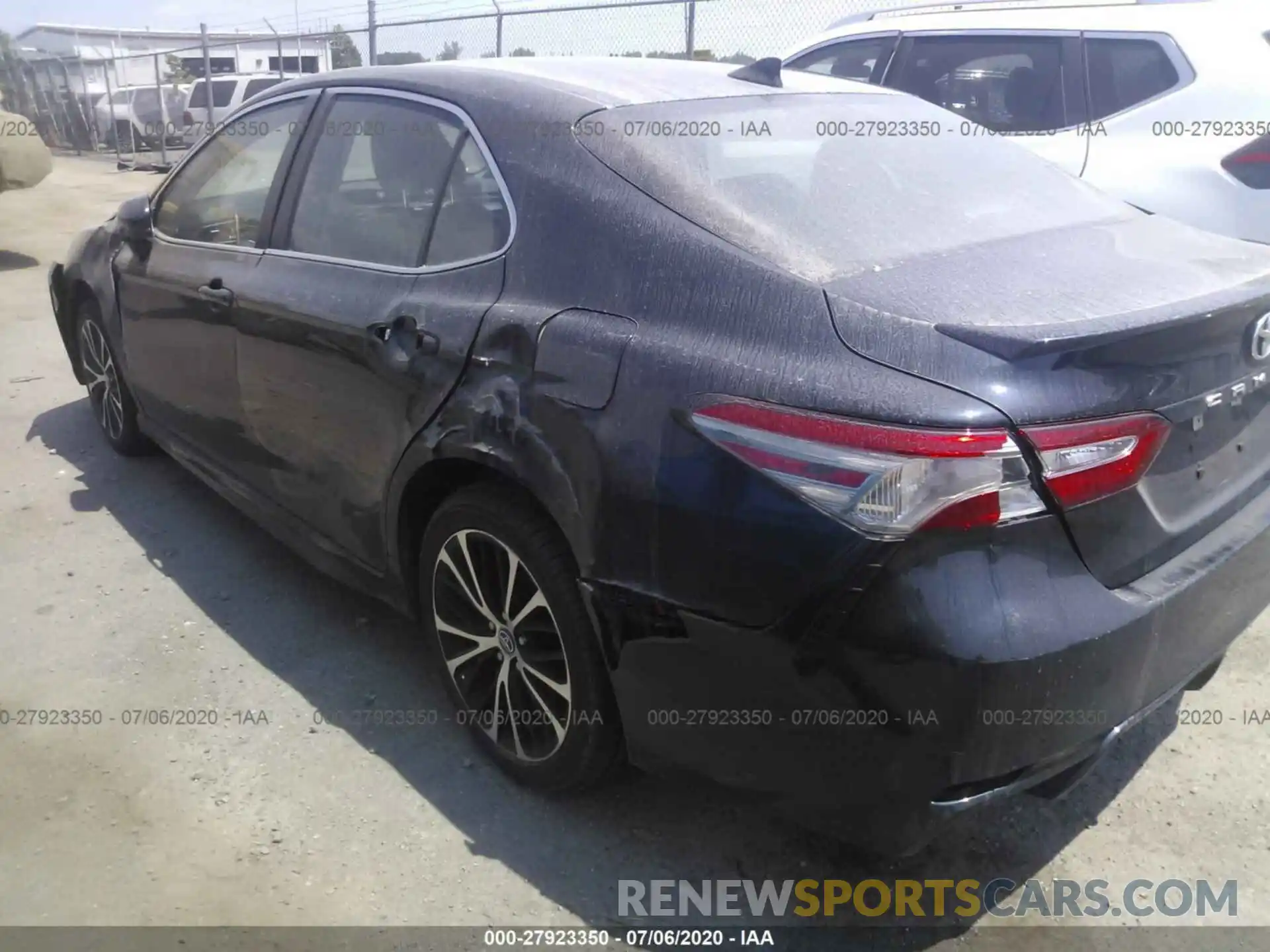 3 Photograph of a damaged car 4T1B11HK1KU756932 TOYOTA CAMRY 2019