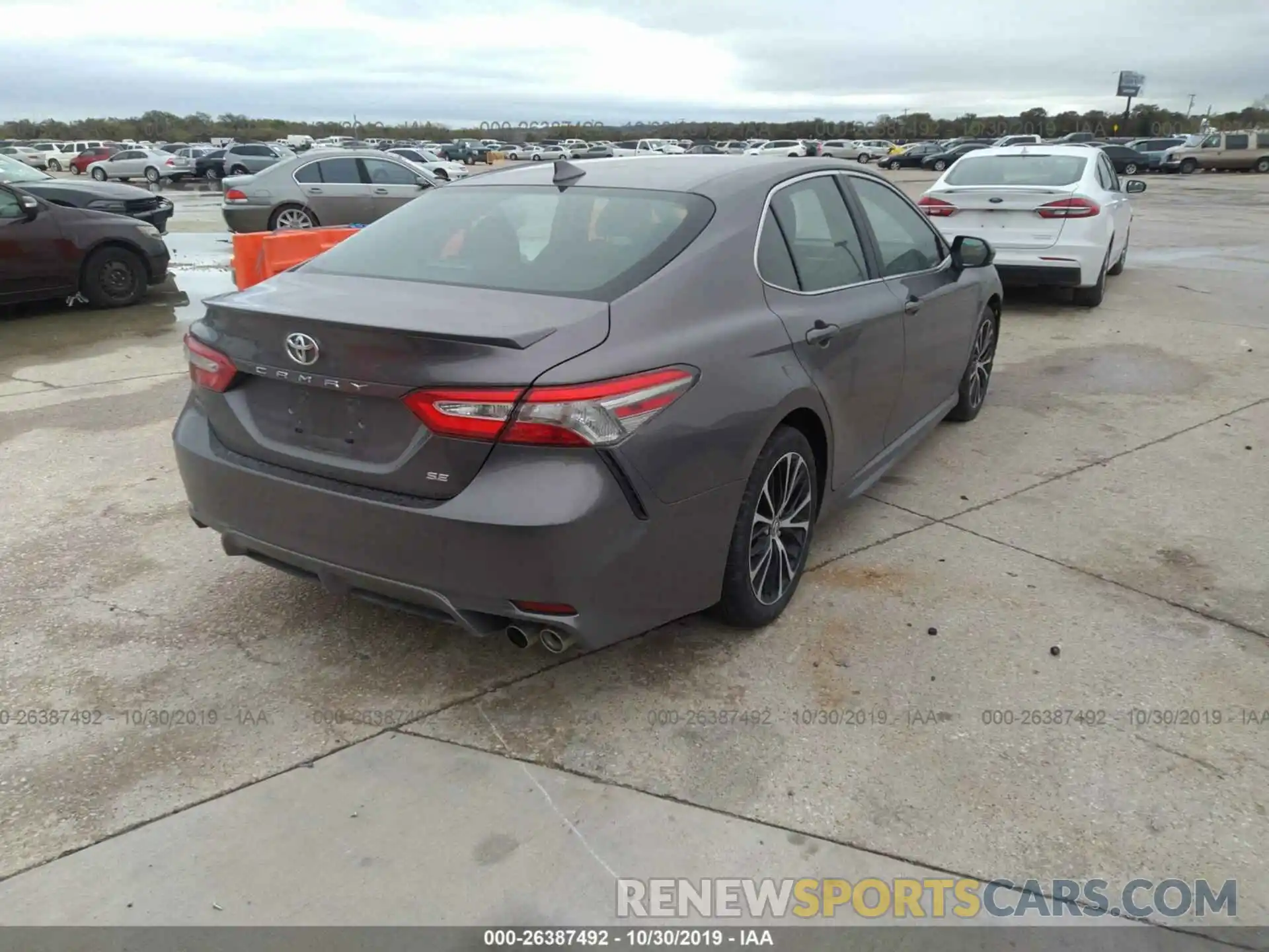 4 Photograph of a damaged car 4T1B11HK1KU757546 TOYOTA CAMRY 2019