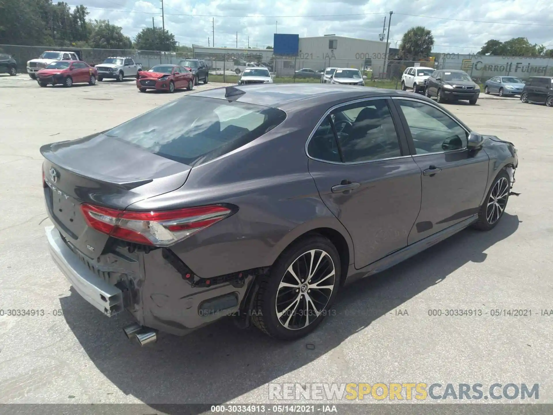 4 Photograph of a damaged car 4T1B11HK1KU758583 TOYOTA CAMRY 2019