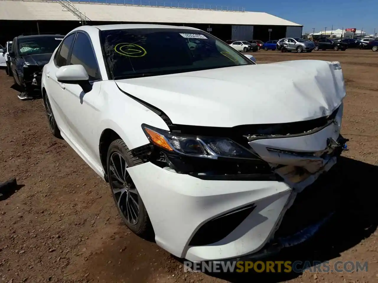 1 Photograph of a damaged car 4T1B11HK1KU759376 TOYOTA CAMRY 2019