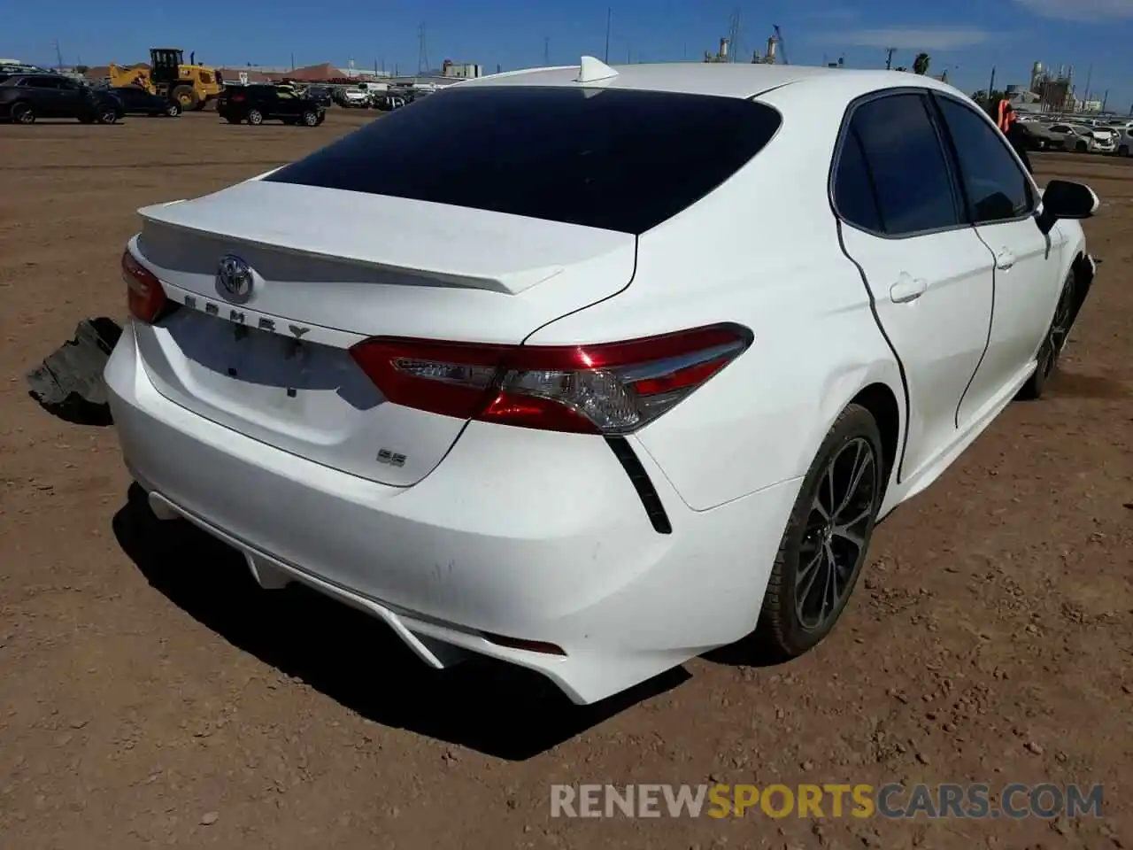 4 Photograph of a damaged car 4T1B11HK1KU759376 TOYOTA CAMRY 2019