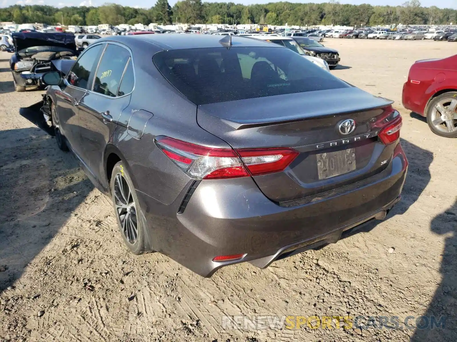 3 Photograph of a damaged car 4T1B11HK1KU760320 TOYOTA CAMRY 2019