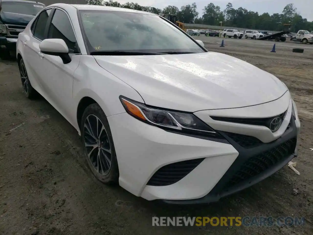 1 Photograph of a damaged car 4T1B11HK1KU760625 TOYOTA CAMRY 2019