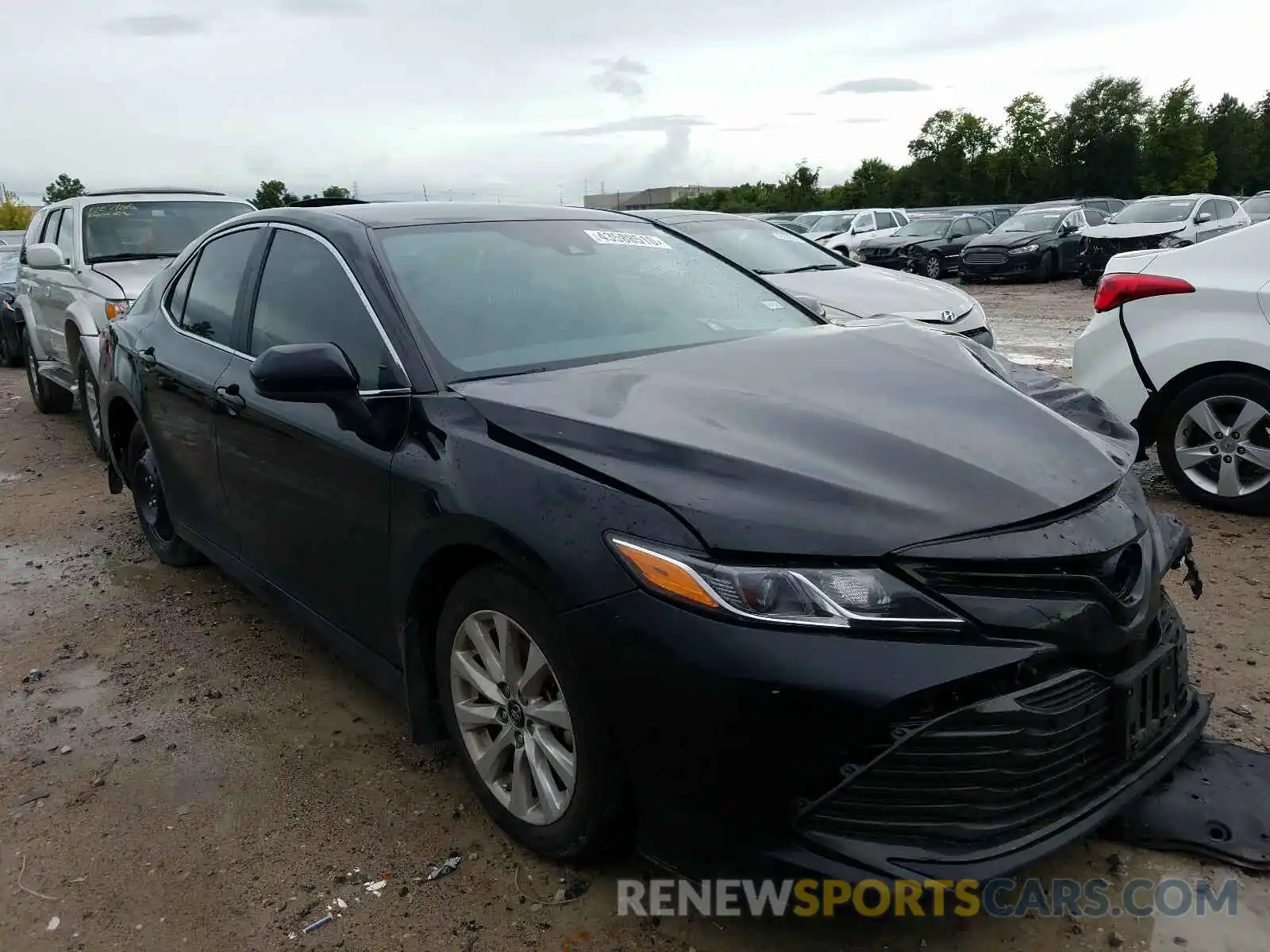 1 Photograph of a damaged car 4T1B11HK1KU760818 TOYOTA CAMRY 2019