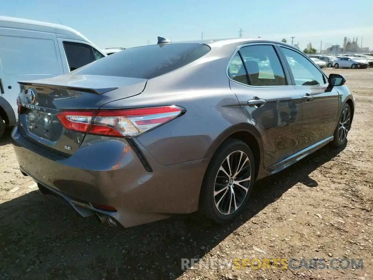 4 Photograph of a damaged car 4T1B11HK1KU760981 TOYOTA CAMRY 2019