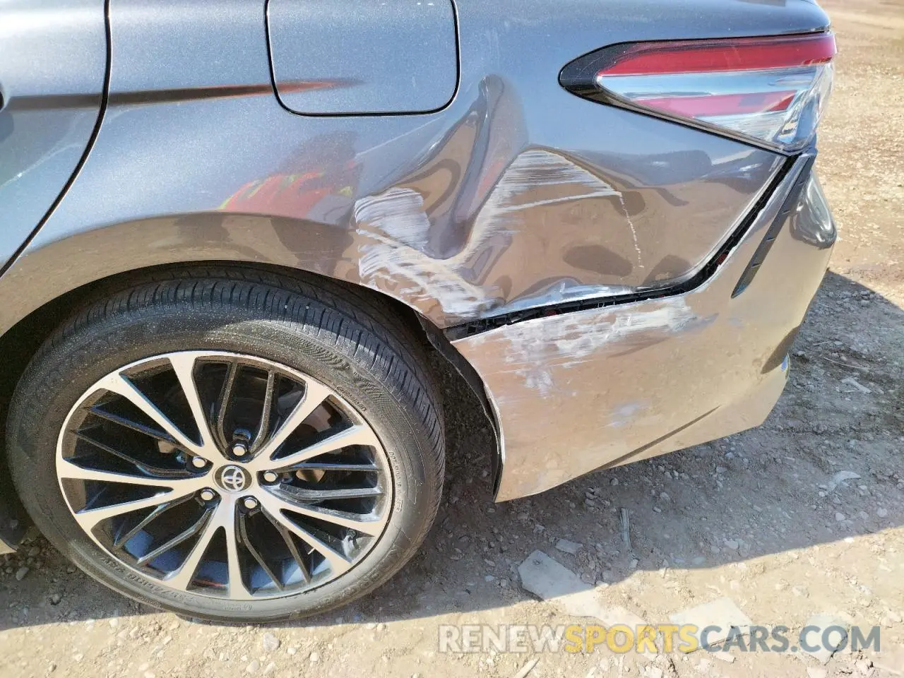 9 Photograph of a damaged car 4T1B11HK1KU760981 TOYOTA CAMRY 2019