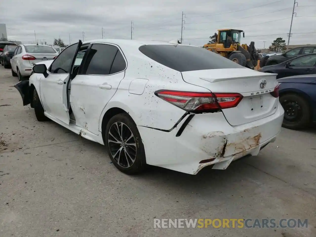 3 Photograph of a damaged car 4T1B11HK1KU761256 TOYOTA CAMRY 2019