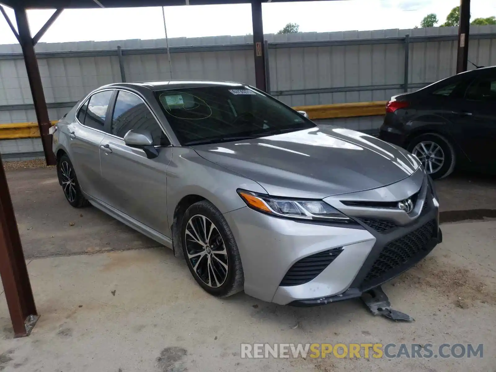 1 Photograph of a damaged car 4T1B11HK1KU761516 TOYOTA CAMRY 2019