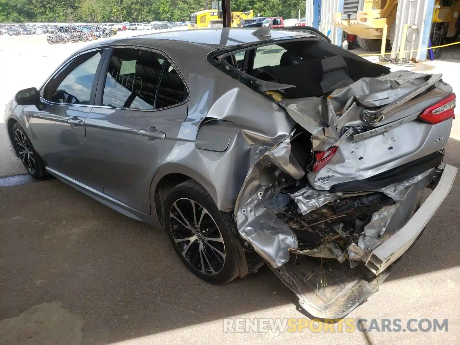 3 Photograph of a damaged car 4T1B11HK1KU761516 TOYOTA CAMRY 2019