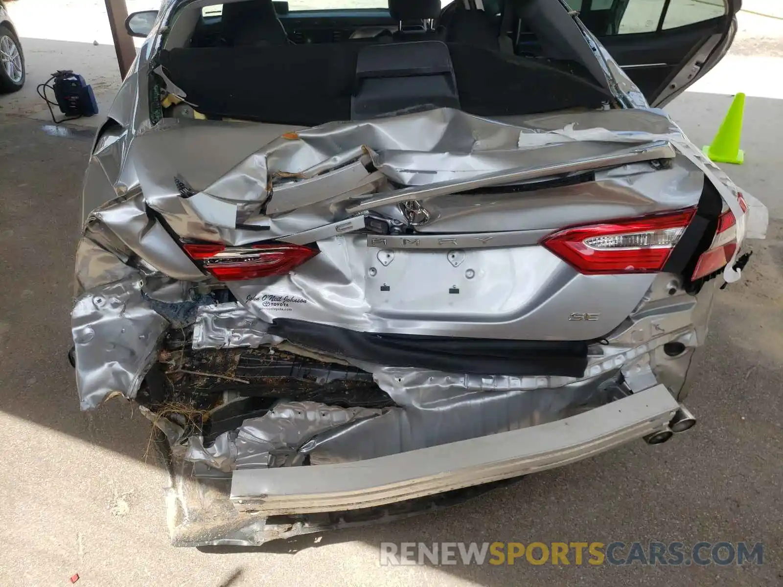 9 Photograph of a damaged car 4T1B11HK1KU761516 TOYOTA CAMRY 2019