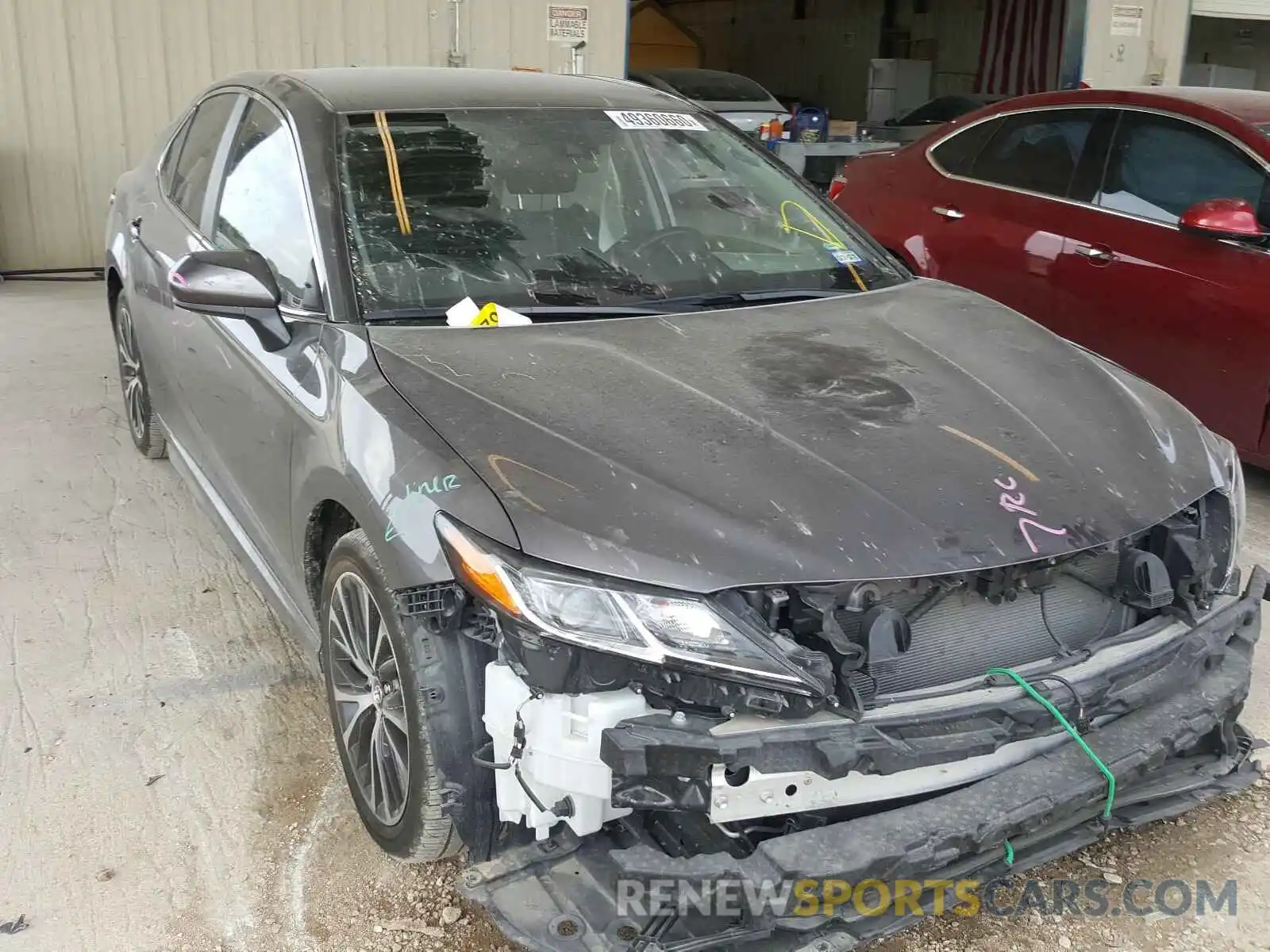 1 Photograph of a damaged car 4T1B11HK1KU761662 TOYOTA CAMRY 2019