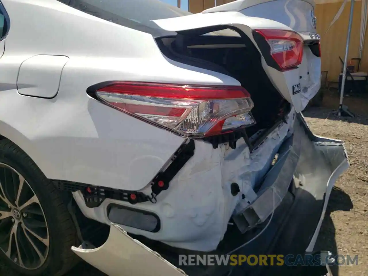 9 Photograph of a damaged car 4T1B11HK1KU763623 TOYOTA CAMRY 2019