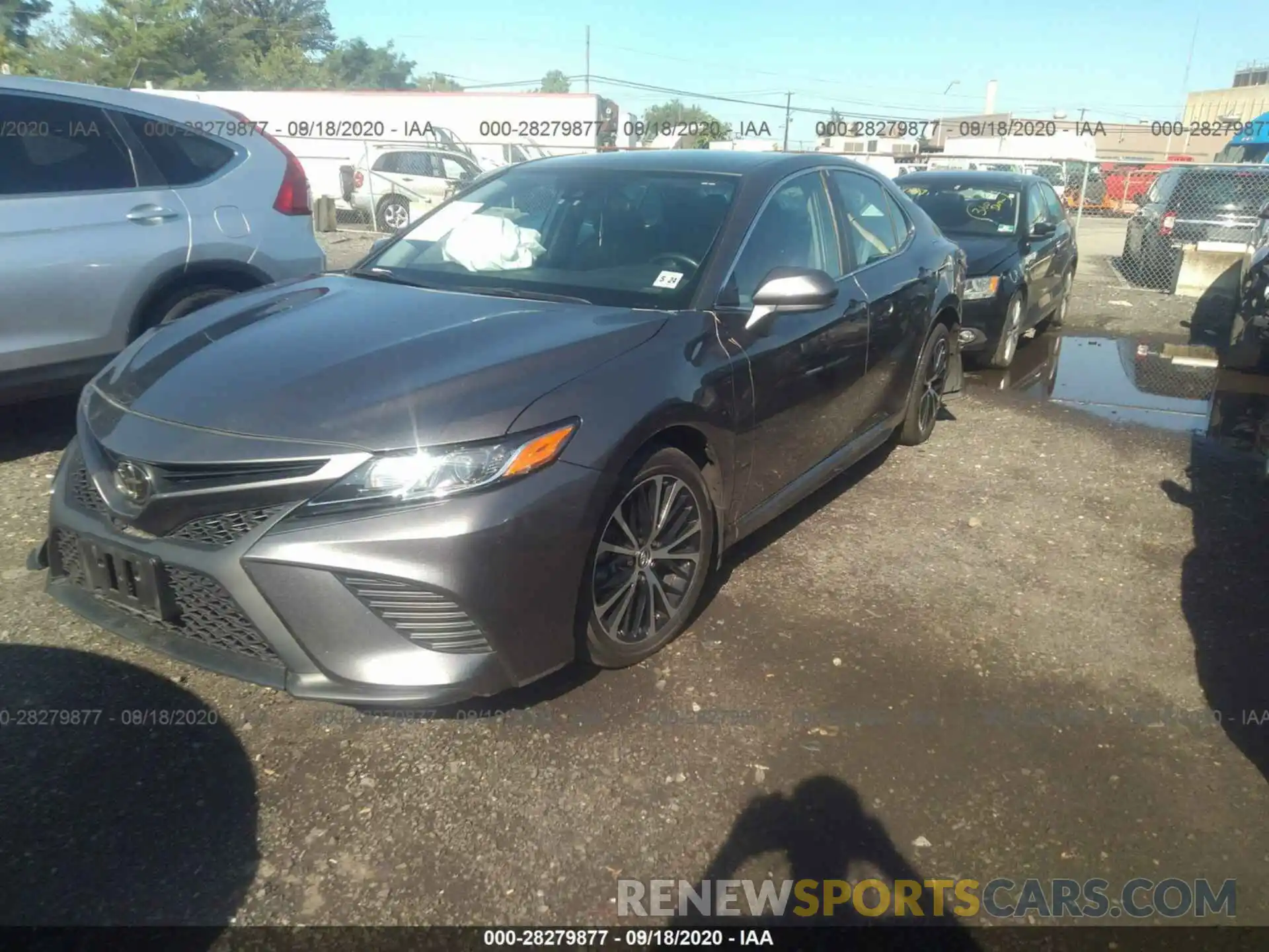 14 Photograph of a damaged car 4T1B11HK1KU765789 TOYOTA CAMRY 2019