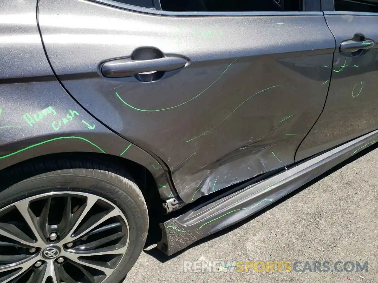 9 Photograph of a damaged car 4T1B11HK1KU766196 TOYOTA CAMRY 2019