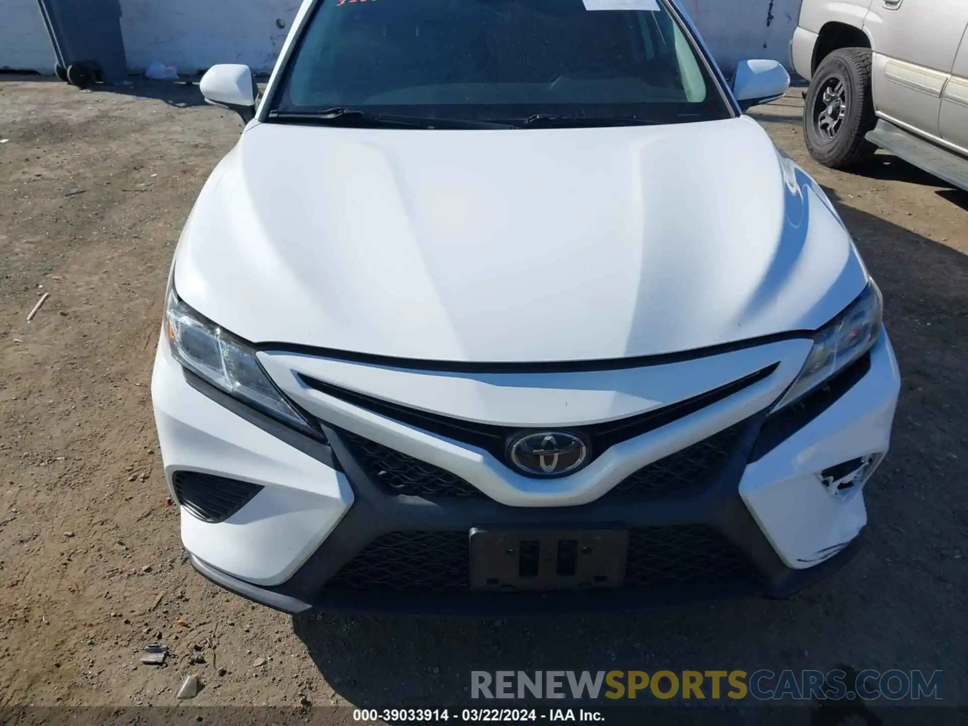 12 Photograph of a damaged car 4T1B11HK1KU766280 TOYOTA CAMRY 2019