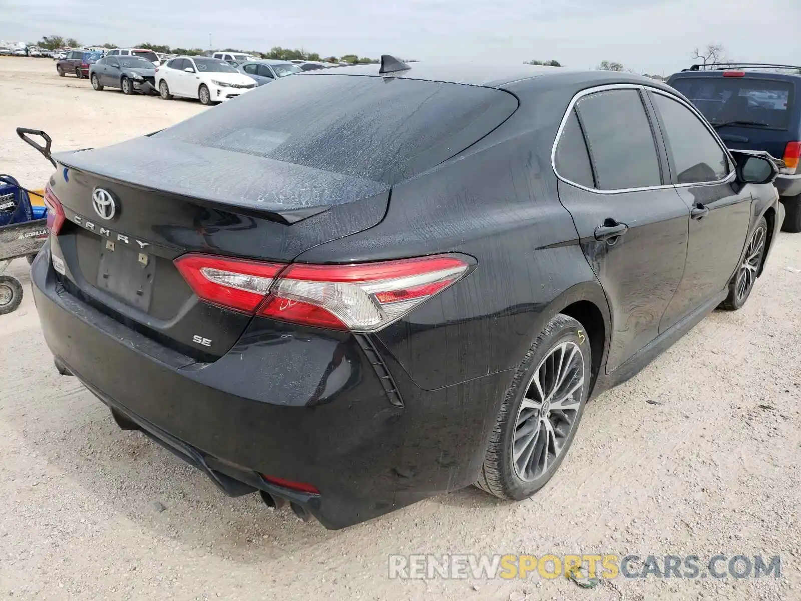 4 Фотография поврежденного автомобиля 4T1B11HK1KU767249 TOYOTA CAMRY 2019