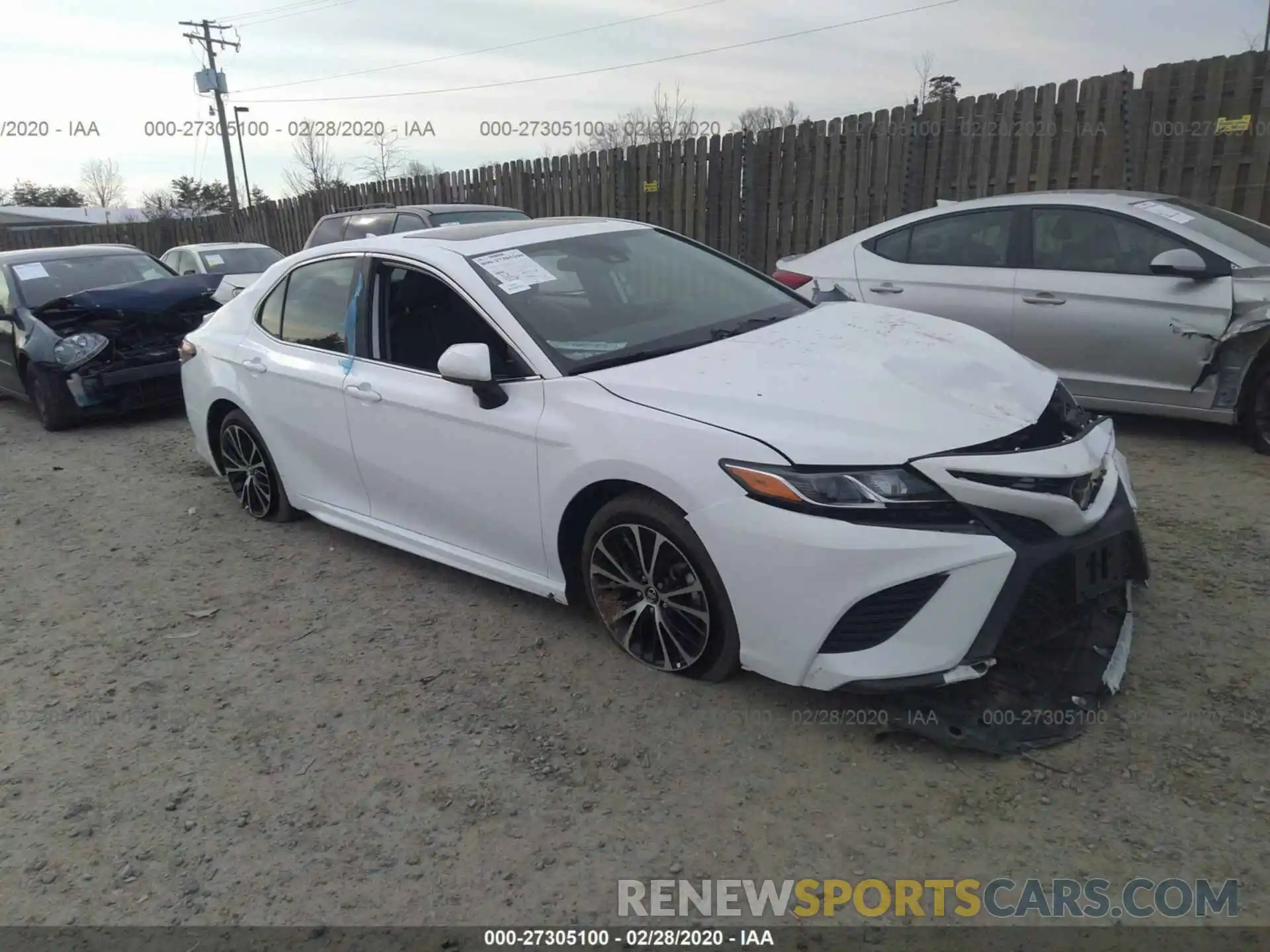 1 Photograph of a damaged car 4T1B11HK1KU767512 TOYOTA CAMRY 2019