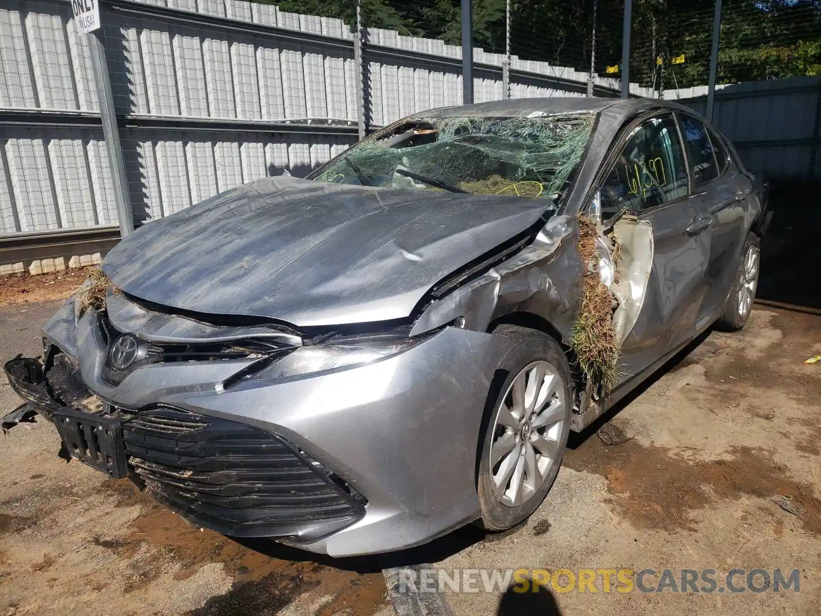 2 Photograph of a damaged car 4T1B11HK1KU768319 TOYOTA CAMRY 2019