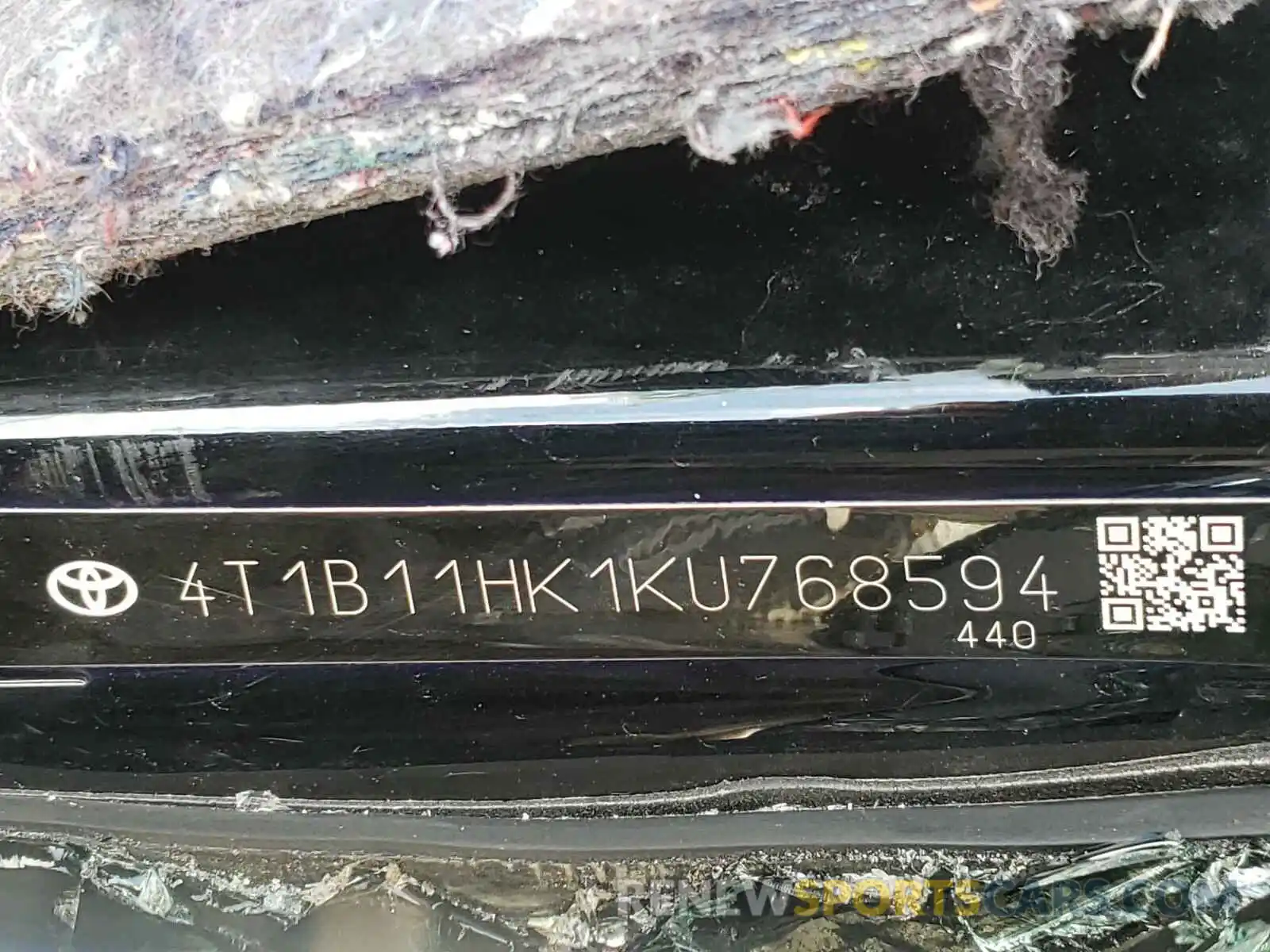 10 Photograph of a damaged car 4T1B11HK1KU768594 TOYOTA CAMRY 2019