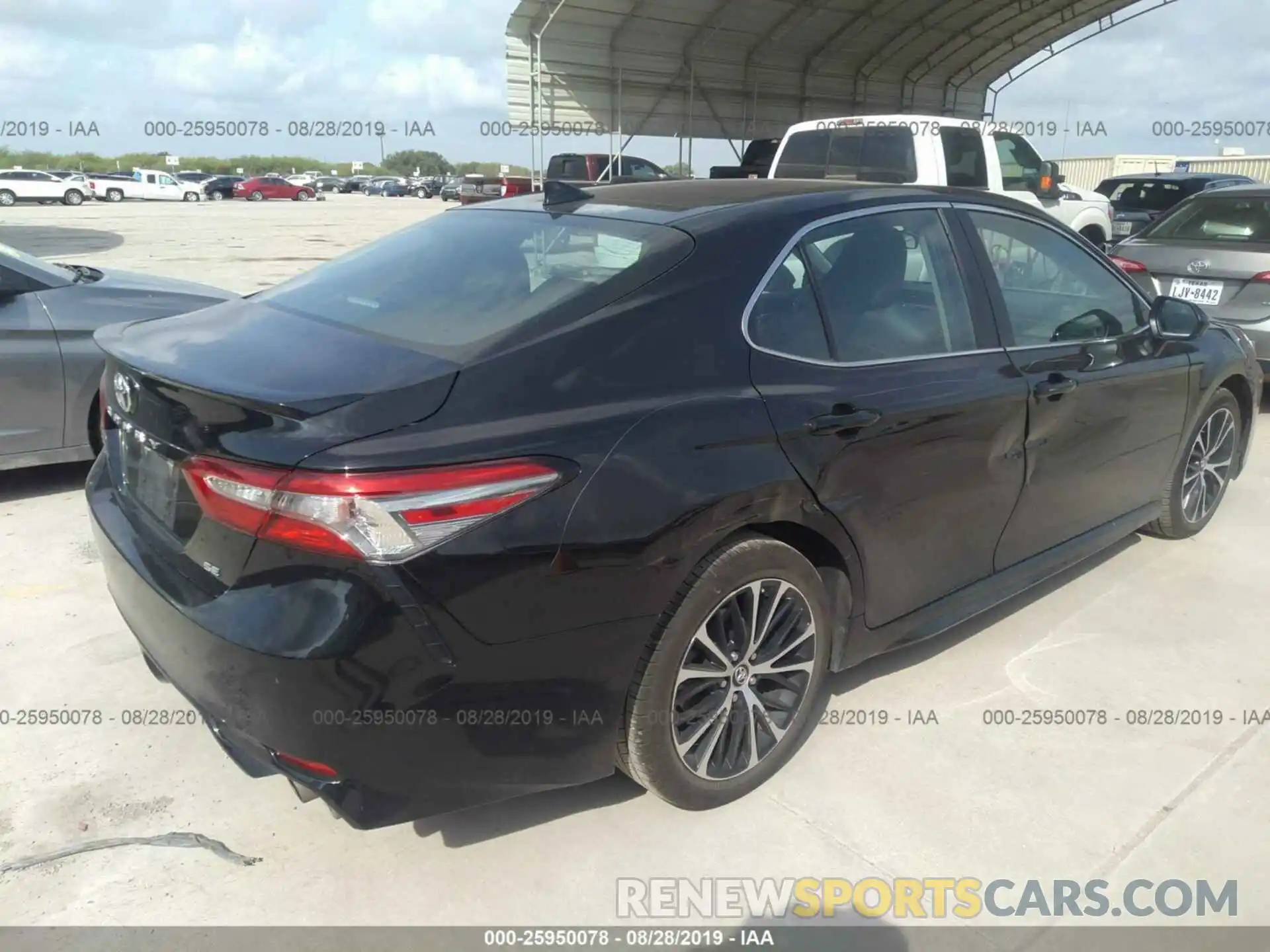 4 Photograph of a damaged car 4T1B11HK1KU769289 TOYOTA CAMRY 2019