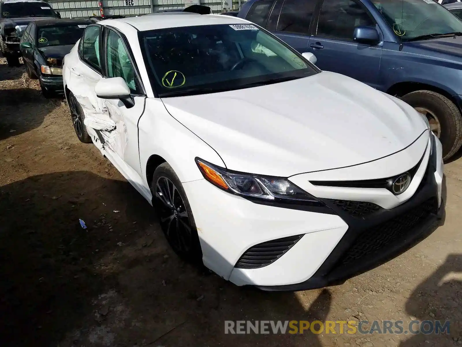 1 Photograph of a damaged car 4T1B11HK1KU769745 TOYOTA CAMRY 2019