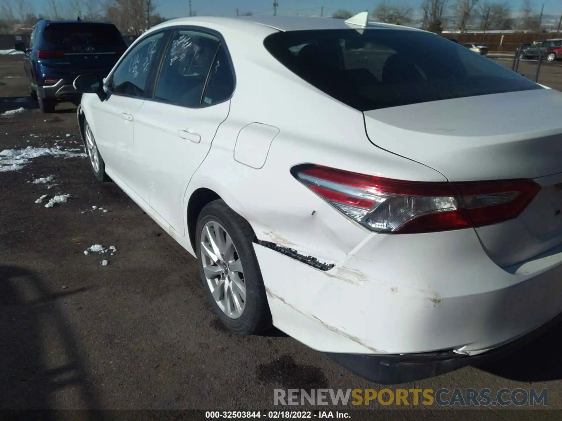 6 Photograph of a damaged car 4T1B11HK1KU770913 TOYOTA CAMRY 2019