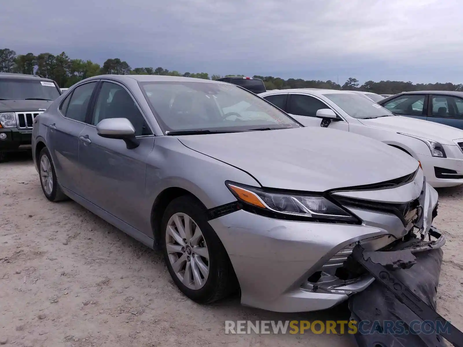 1 Photograph of a damaged car 4T1B11HK1KU770958 TOYOTA CAMRY 2019