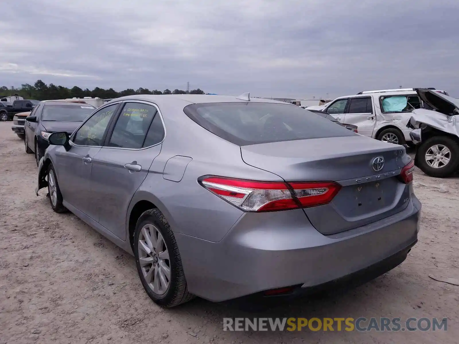 3 Photograph of a damaged car 4T1B11HK1KU770958 TOYOTA CAMRY 2019