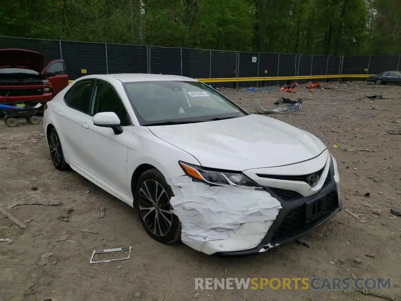 1 Photograph of a damaged car 4T1B11HK1KU771561 TOYOTA CAMRY 2019