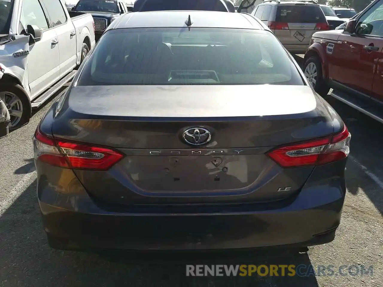 9 Photograph of a damaged car 4T1B11HK1KU772256 TOYOTA CAMRY 2019