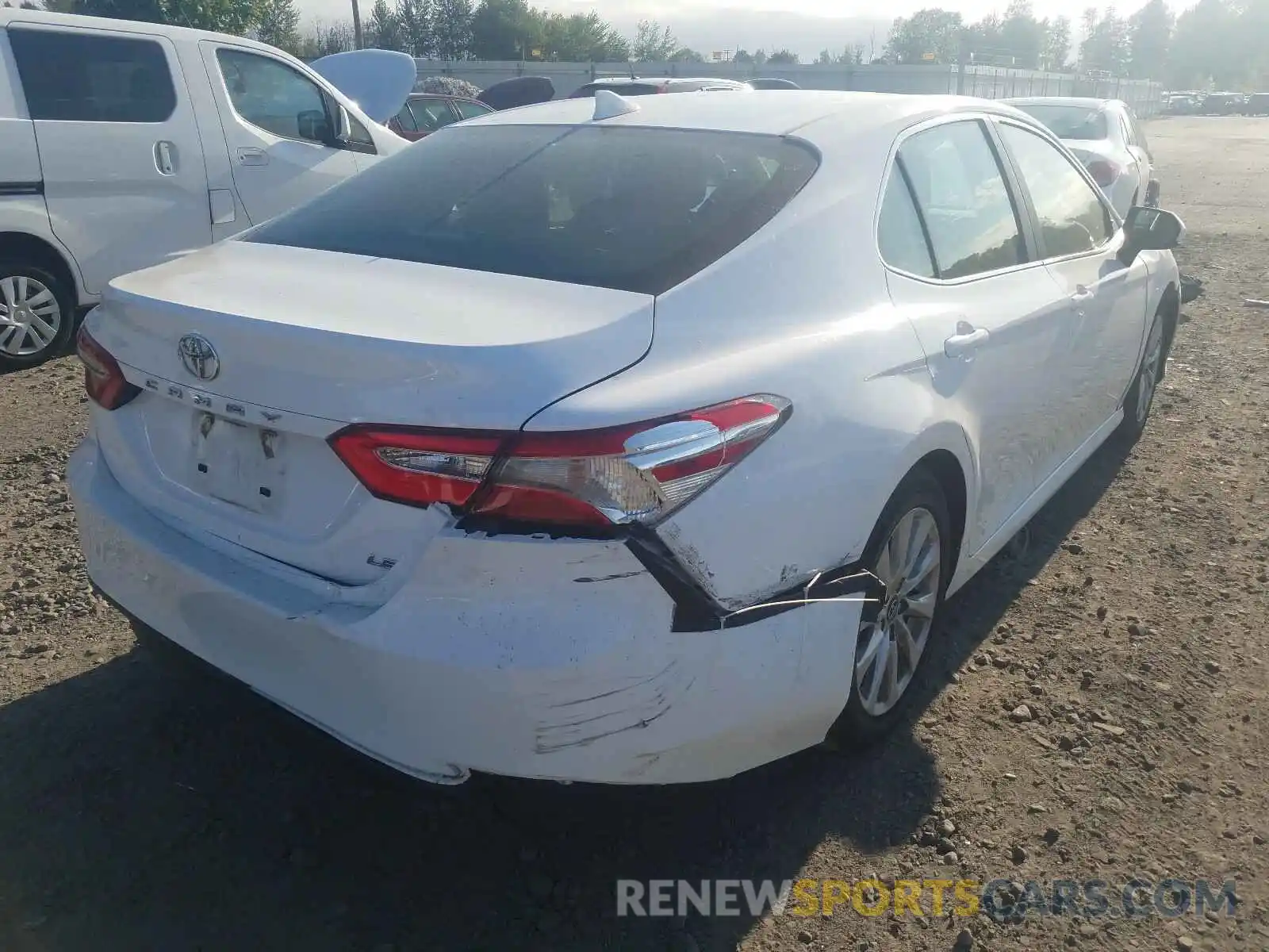 4 Photograph of a damaged car 4T1B11HK1KU772354 TOYOTA CAMRY 2019