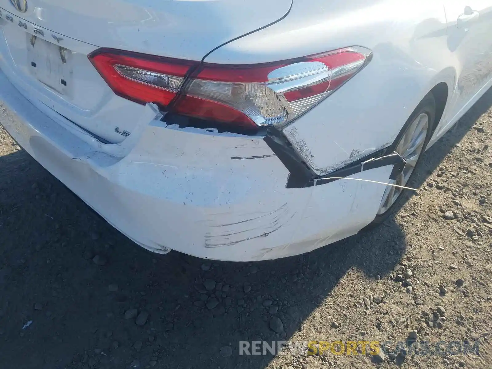 9 Photograph of a damaged car 4T1B11HK1KU772354 TOYOTA CAMRY 2019