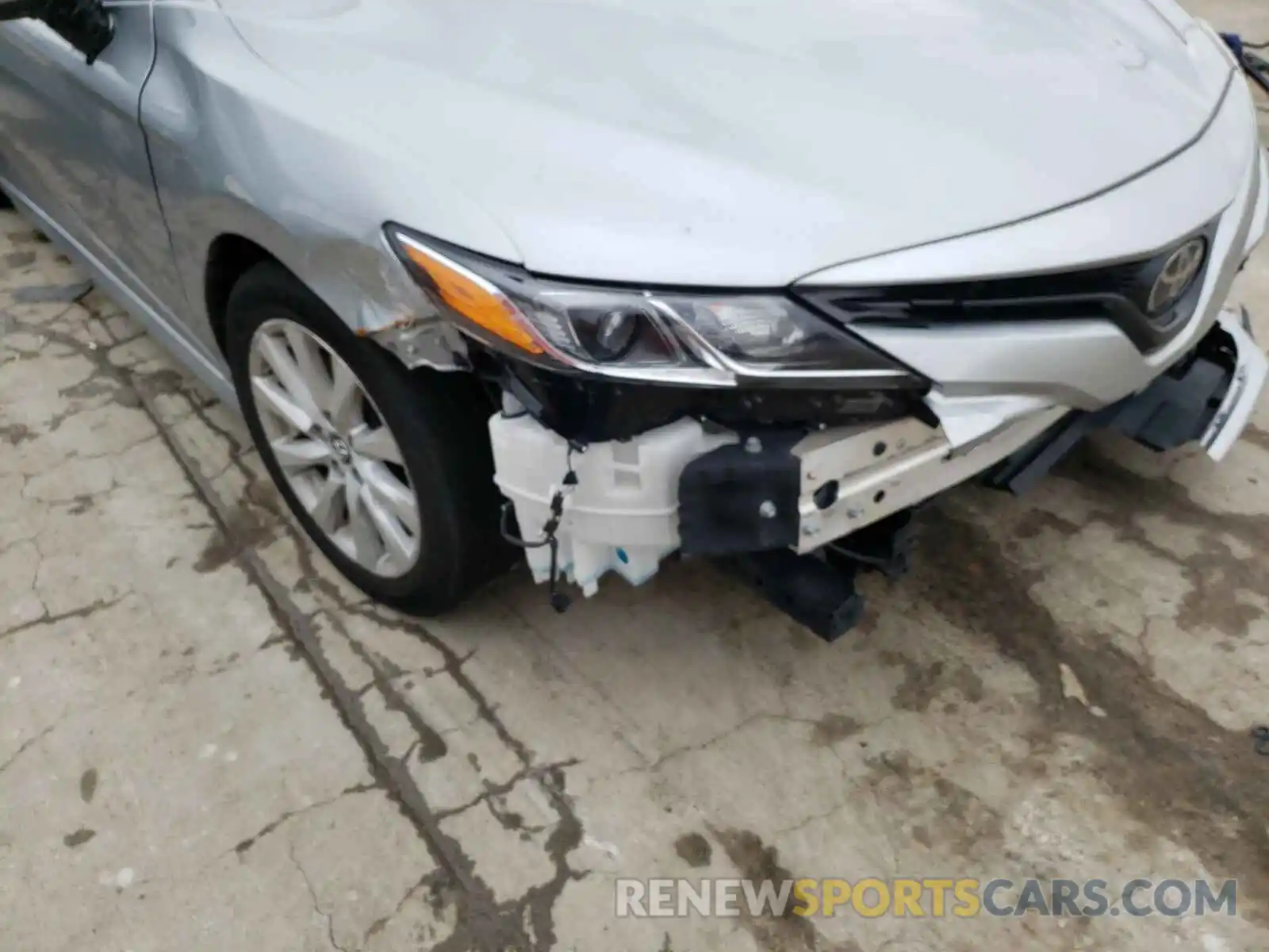 9 Photograph of a damaged car 4T1B11HK1KU772466 TOYOTA CAMRY 2019