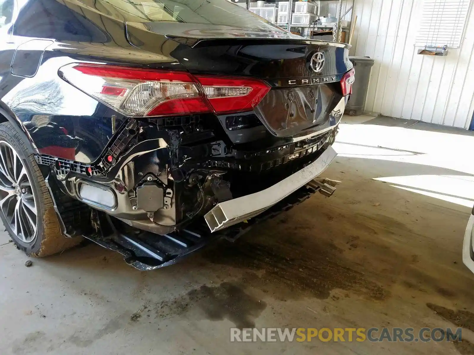 9 Photograph of a damaged car 4T1B11HK1KU772967 TOYOTA CAMRY 2019