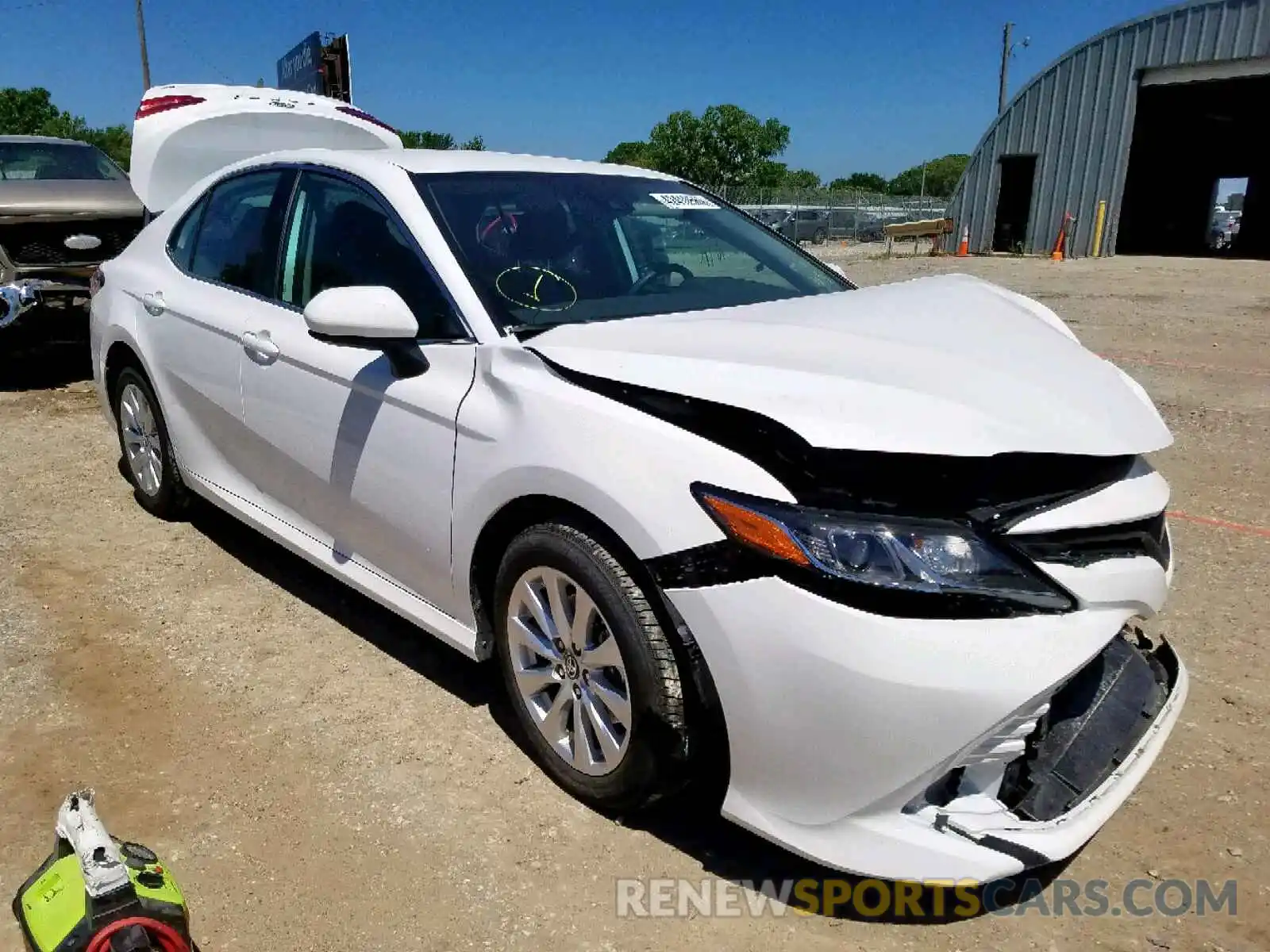 1 Photograph of a damaged car 4T1B11HK1KU775240 TOYOTA CAMRY 2019