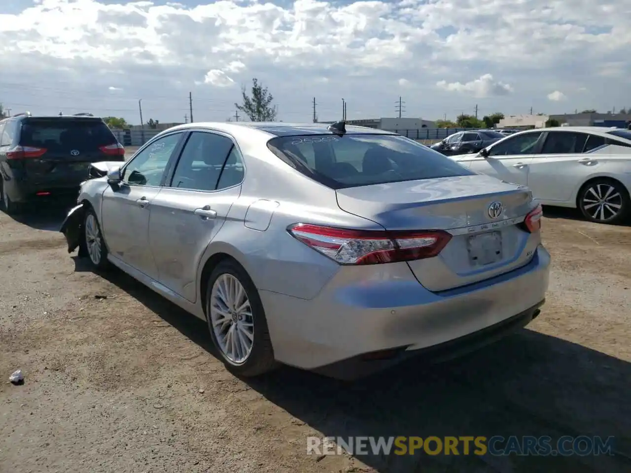 3 Photograph of a damaged car 4T1B11HK1KU775383 TOYOTA CAMRY 2019