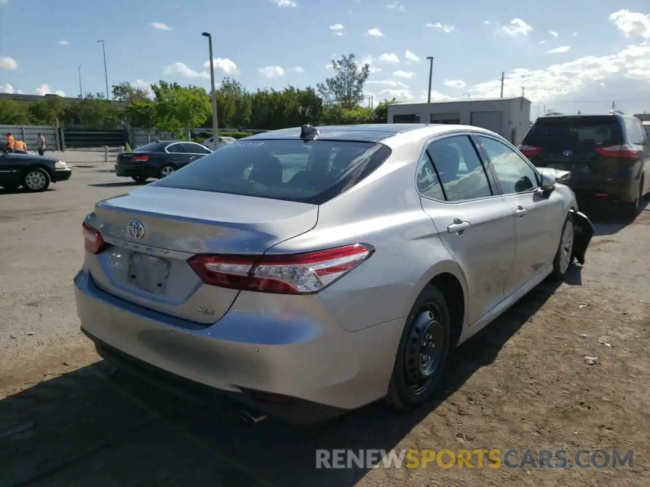 4 Photograph of a damaged car 4T1B11HK1KU775383 TOYOTA CAMRY 2019