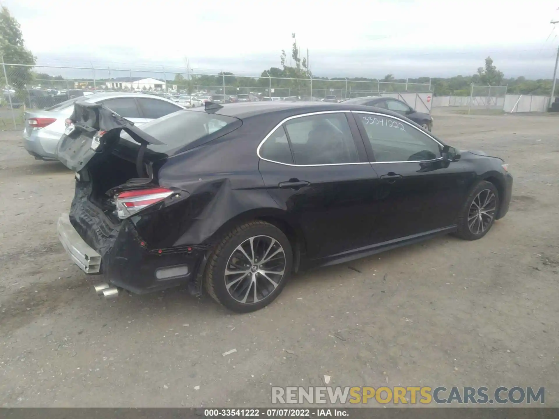 4 Photograph of a damaged car 4T1B11HK1KU777909 TOYOTA CAMRY 2019