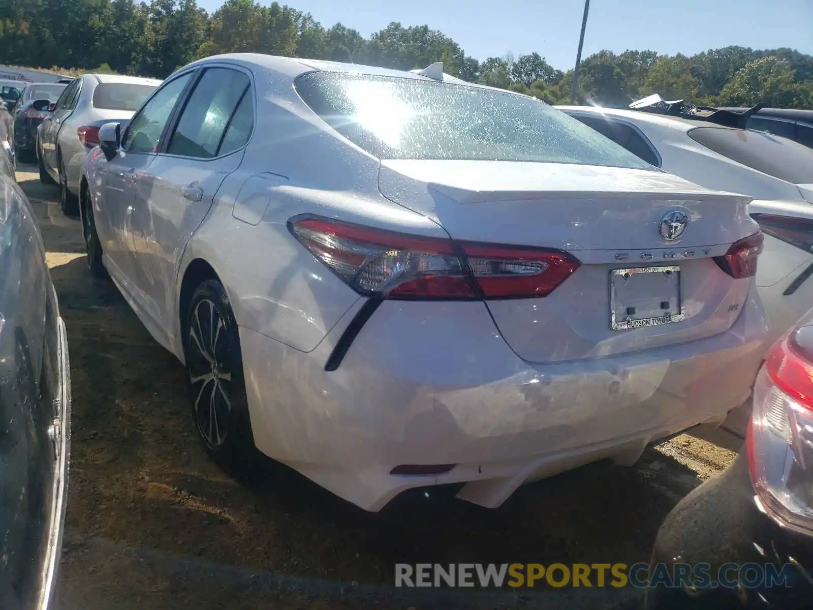 3 Photograph of a damaged car 4T1B11HK1KU778591 TOYOTA CAMRY 2019