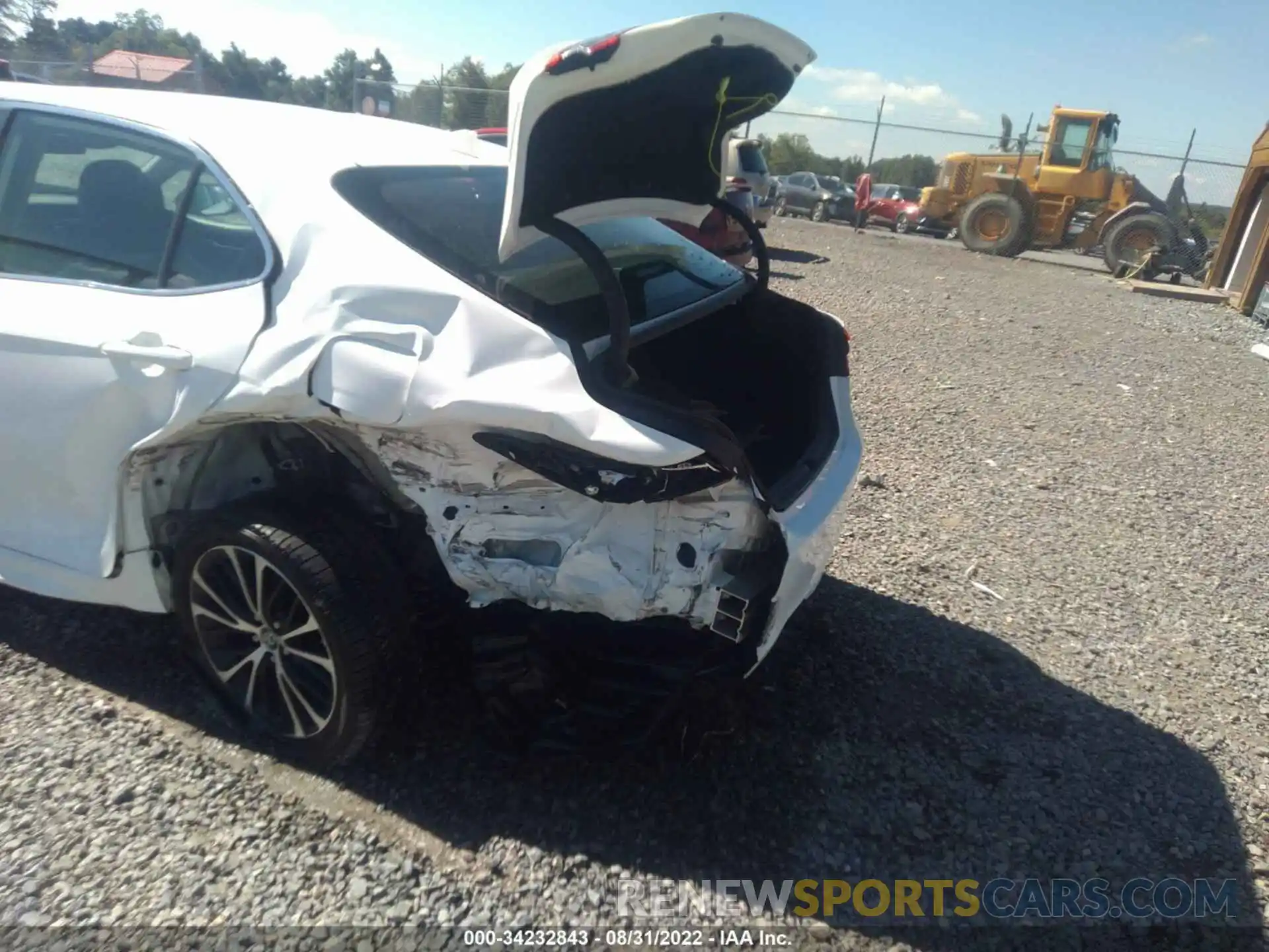 6 Photograph of a damaged car 4T1B11HK1KU778946 TOYOTA CAMRY 2019