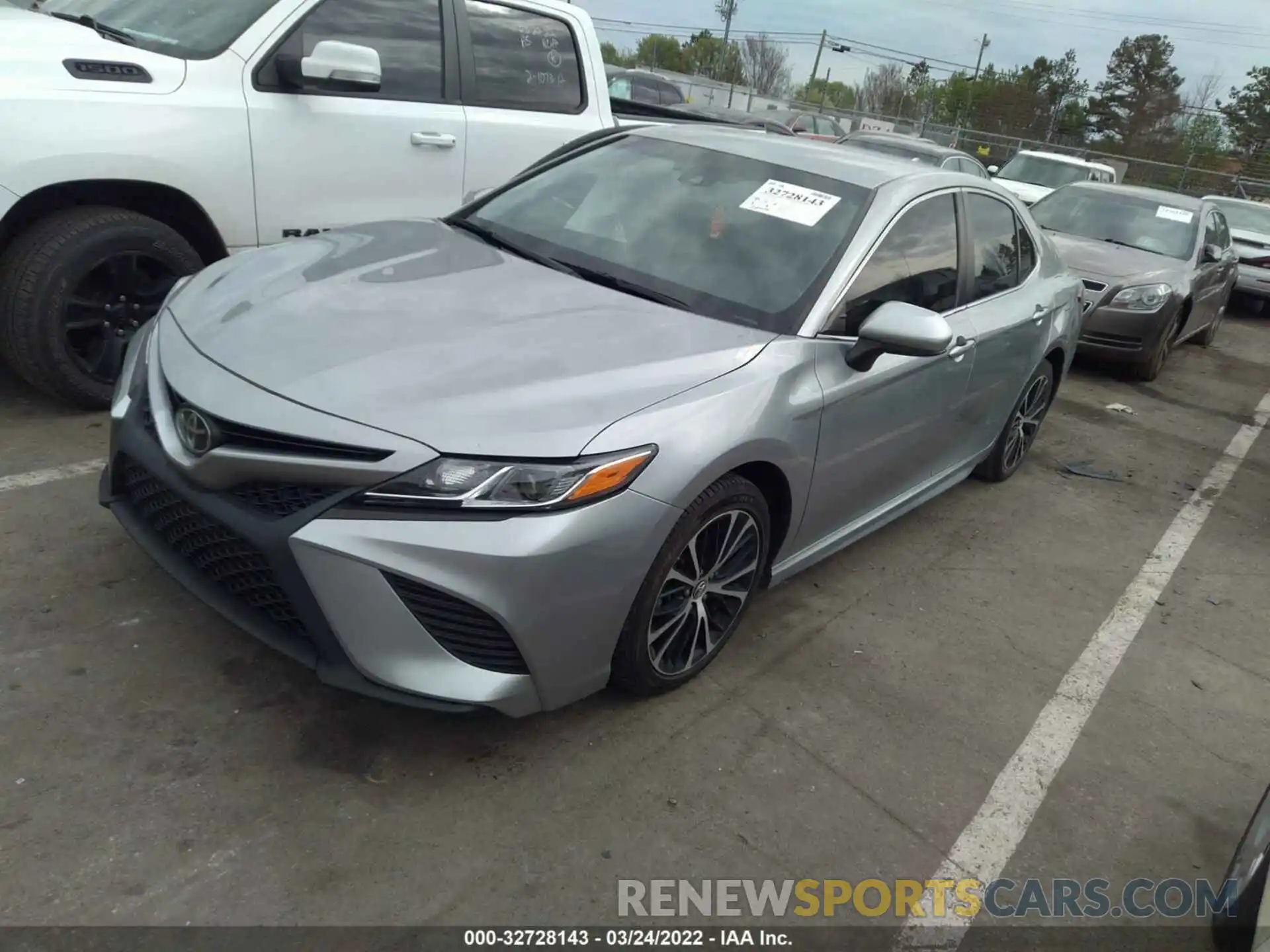 2 Photograph of a damaged car 4T1B11HK1KU781605 TOYOTA CAMRY 2019