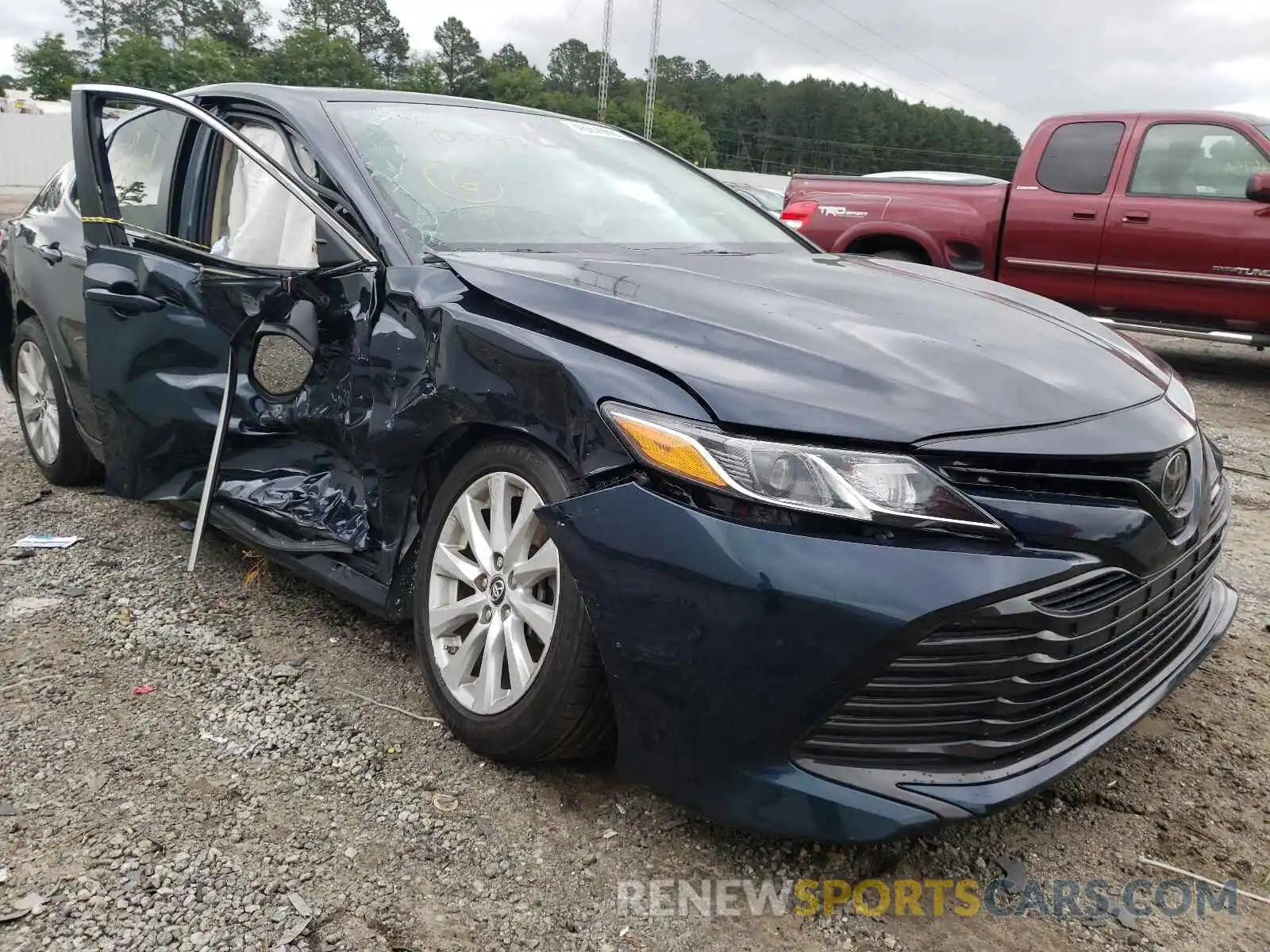 9 Photograph of a damaged car 4T1B11HK1KU781944 TOYOTA CAMRY 2019