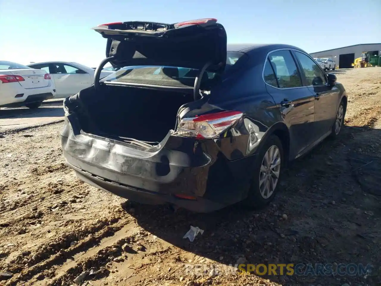 4 Photograph of a damaged car 4T1B11HK1KU782060 TOYOTA CAMRY 2019