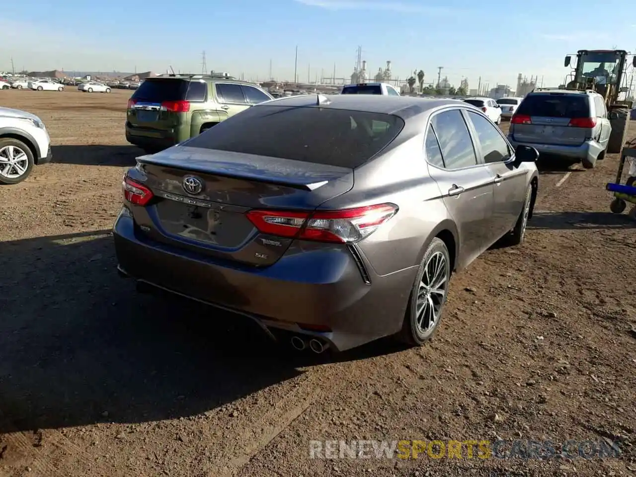 4 Photograph of a damaged car 4T1B11HK1KU782608 TOYOTA CAMRY 2019