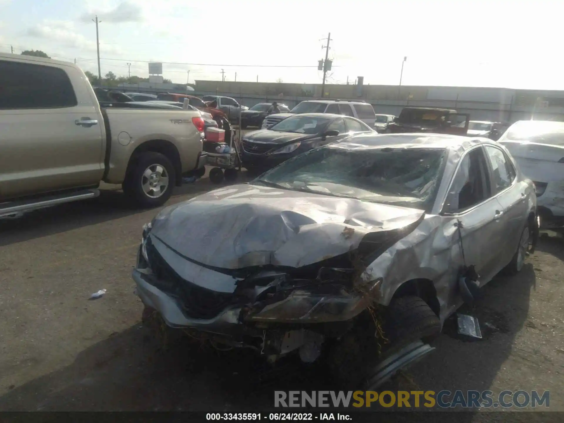 6 Photograph of a damaged car 4T1B11HK1KU783662 TOYOTA CAMRY 2019