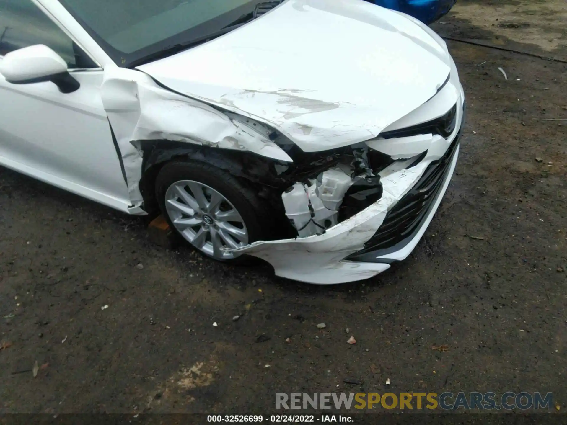 6 Photograph of a damaged car 4T1B11HK1KU784150 TOYOTA CAMRY 2019