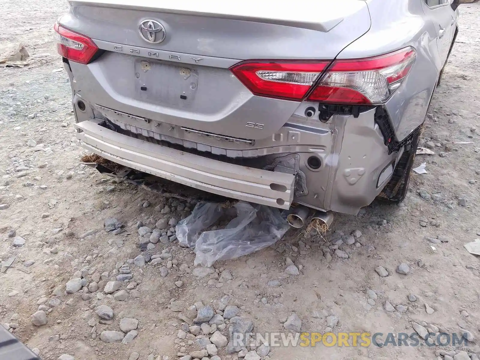 9 Photograph of a damaged car 4T1B11HK1KU784875 TOYOTA CAMRY 2019