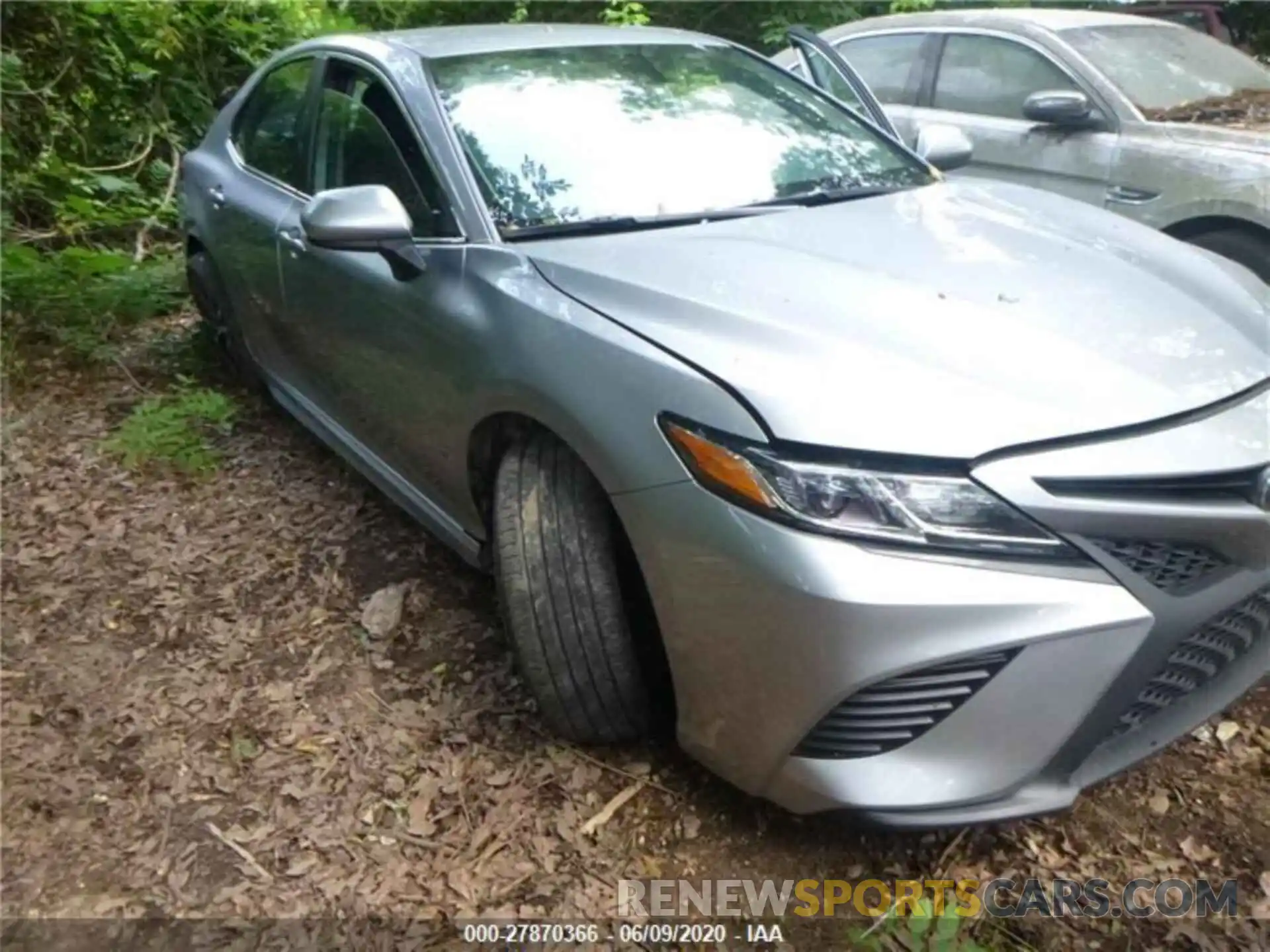 4 Photograph of a damaged car 4T1B11HK1KU786609 TOYOTA CAMRY 2019