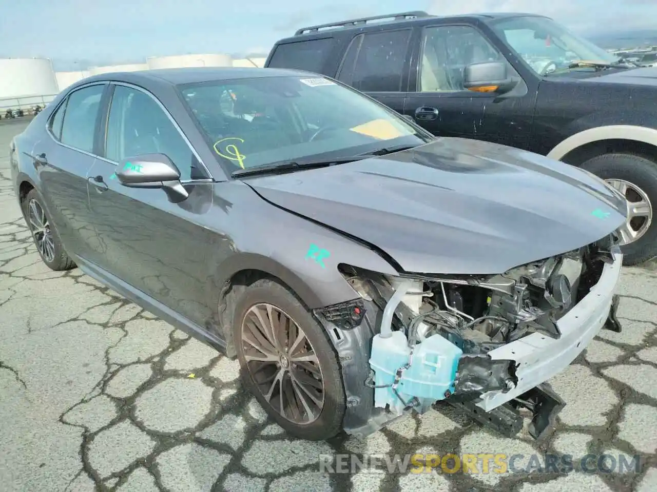 1 Photograph of a damaged car 4T1B11HK1KU789302 TOYOTA CAMRY 2019